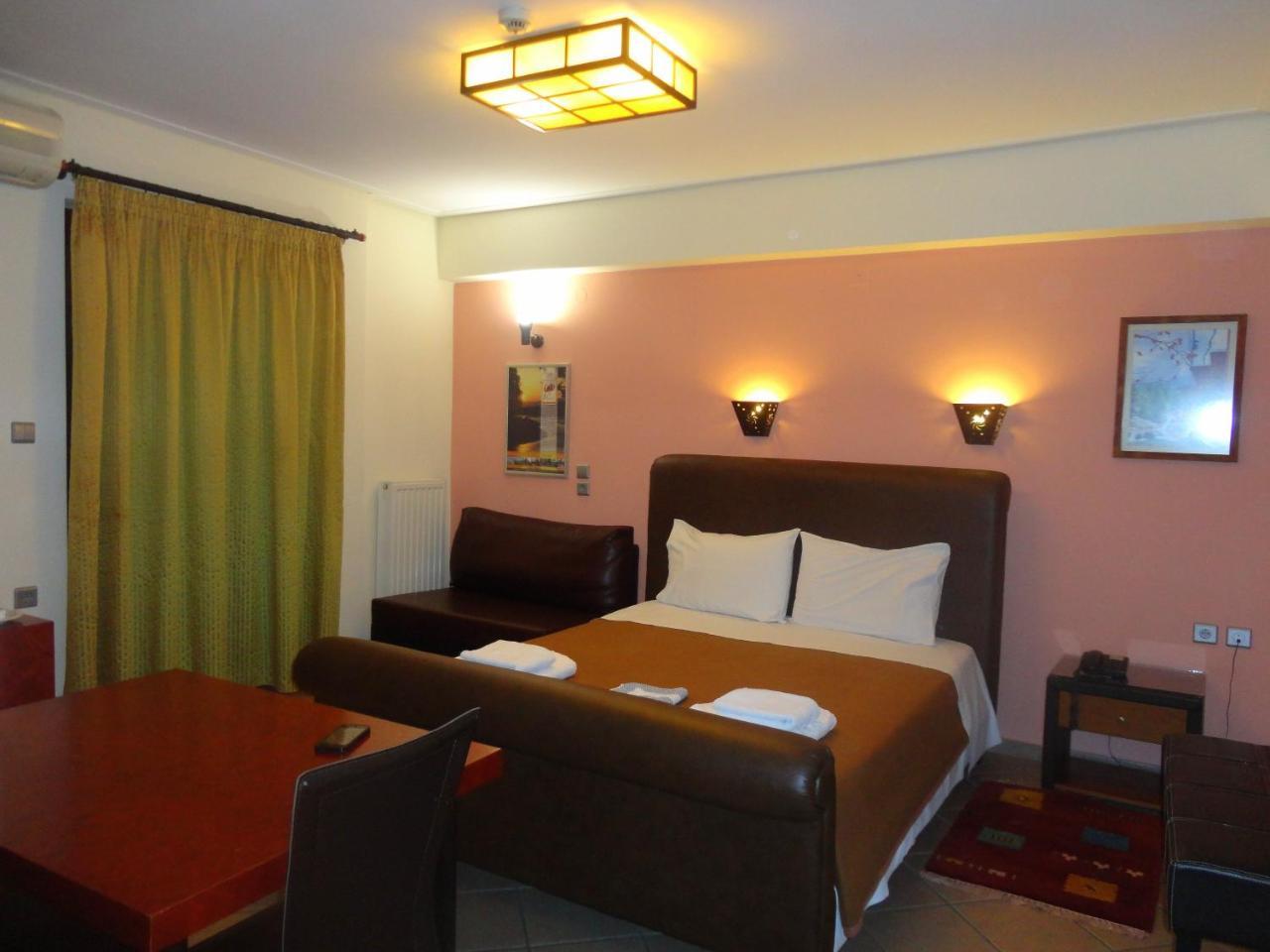 Lirio Guest House Makrakomi Luaran gambar