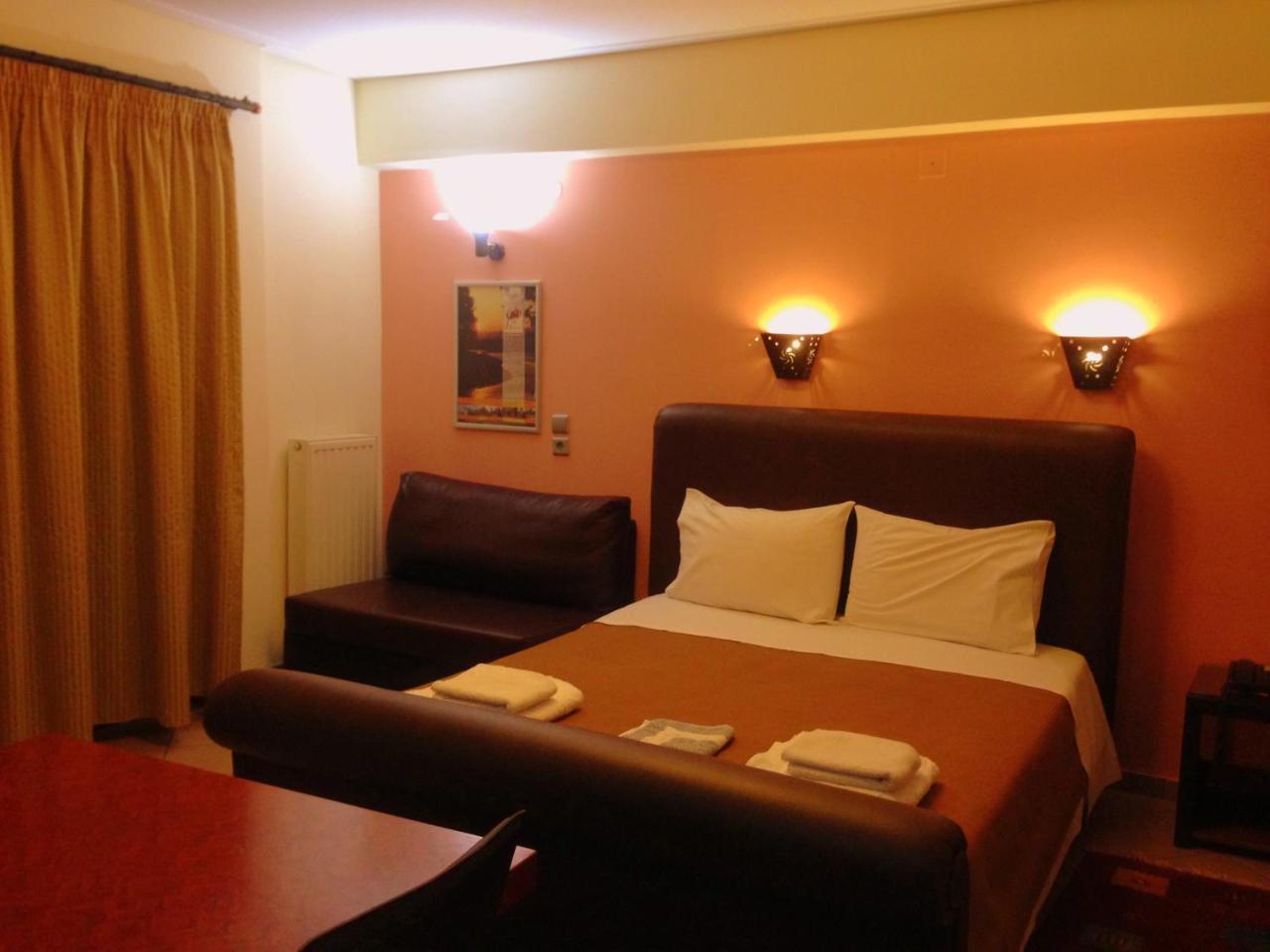 Lirio Guest House Makrakomi Luaran gambar