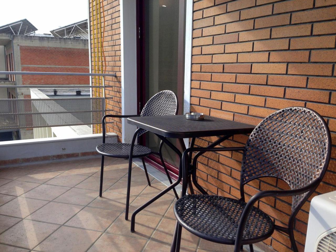 Lirio Guest House Makrakomi Luaran gambar