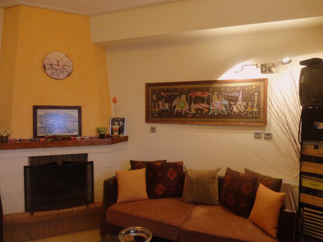 Lirio Guest House Makrakomi Luaran gambar