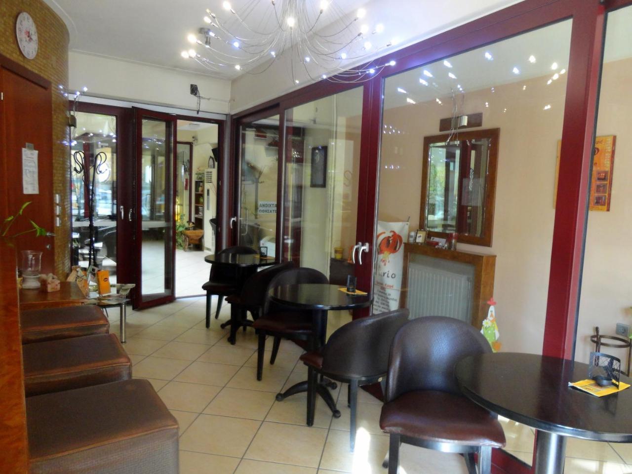 Lirio Guest House Makrakomi Luaran gambar