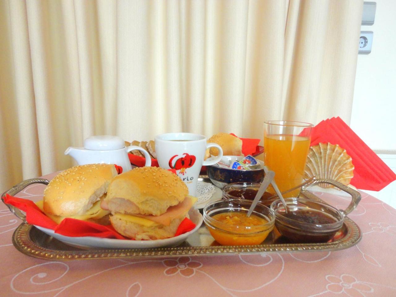 Lirio Guest House Makrakomi Luaran gambar